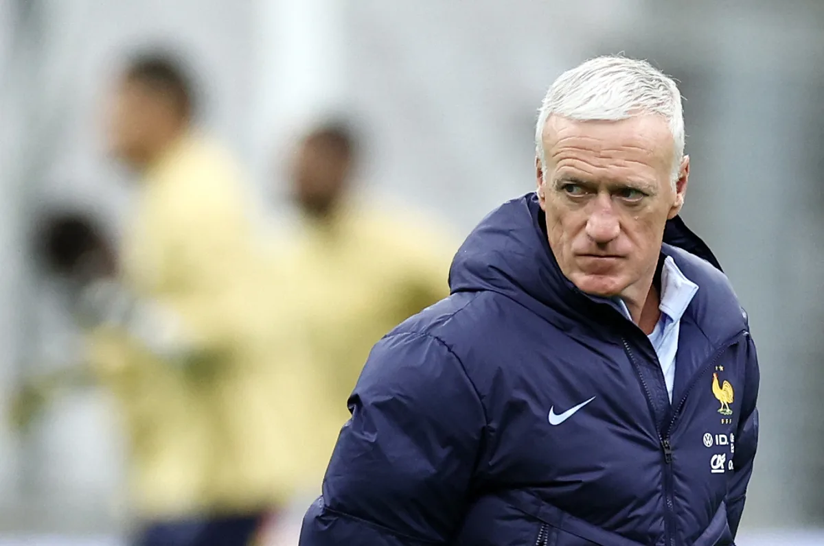 Didier Deschamps se reúne con la UEFA para decidir el número de jugadores que conformarán las plantillas de la Eurocopa 2024

 ZPMODE MAGAZINE